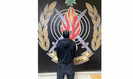 في جل الديب.. توقيف شخص يراقب السيّارات المركونة ليسرق ما في داخلها