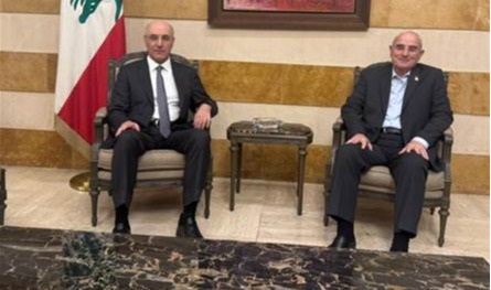 بالصورة.. وزير الدفاع يزور وزارة الداخلية