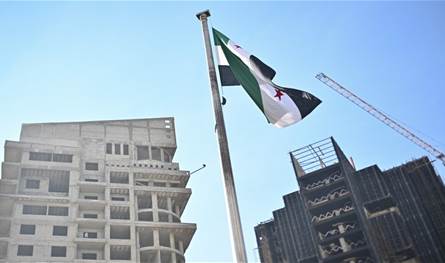 بعد 13 عاماً... دولة عربيّة تُعيد فتح سفارتها في سوريا