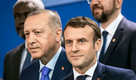 بالفيديو... شاهدوا ما فعله اردوغان بالرئيس الفرنسيّ!