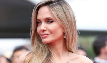 بعد غياب 14 عاما.. أنجلينا جولي تخطف الأنظار في مهرجان كان السينمائي (صور)