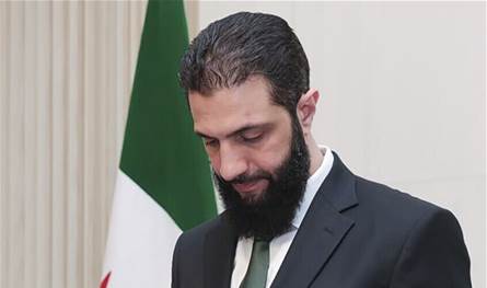 فيديو متداول لأحمد الشرع يتجول بسيارته في حي الشعلان بدمشق