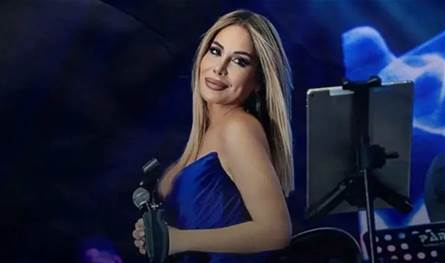 أطلت وهي تبكي وتتوسل.. فنانة تركية تُناشد أردوغان وزوجته إليكم السبب (فيديو)