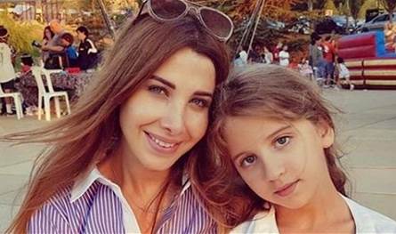 أصبحت أطول قامة من والدتها.. ابنة نانسي عجرم الكُبرى تأسر القلوب بجمالها (صورة)