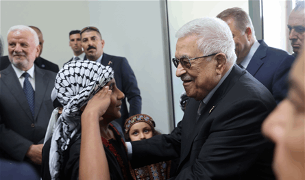 عباس في لبنان: ولّى زمن السلاح!