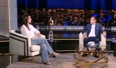 المذيع لجأ إلى فاصل إعلاني.. فنانة شهيرة تنهار على الهواء مباشرة شاهدوا ماذا حصل (فيديو)