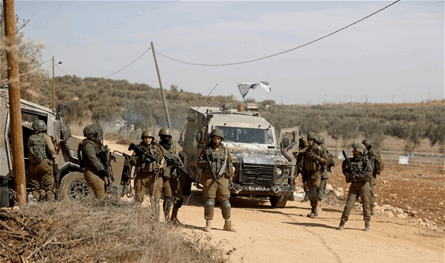 القوات الإسرائيلية تطلق النار على فلسطيني بدعوى محاولته تنفيذ عملية طعن