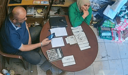 بالفيديو.. تهديدٌ يطال لبنانيين في متاجرهم!