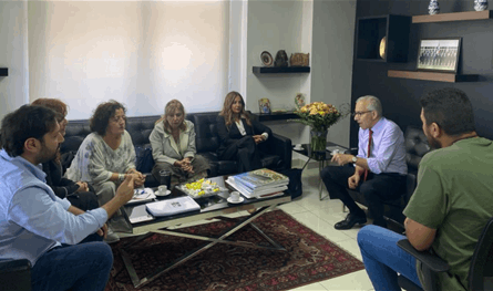 وزير الإقتصاد التقى وفدا من أهالي ضحايا انفجار المرفأ في اطار متابعة ملف الاهراءات