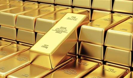 الذهب يرتفع مع تراجع الدولار وتهديد ترامب بفرض رسوم جمركية جديدة