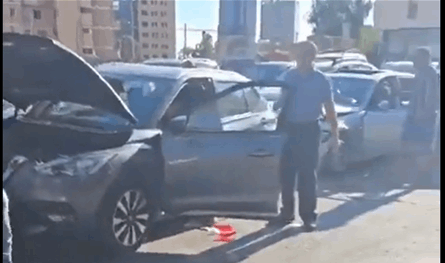 بالفيديو.. حادث سير بين عدد من السيارات في بيروت