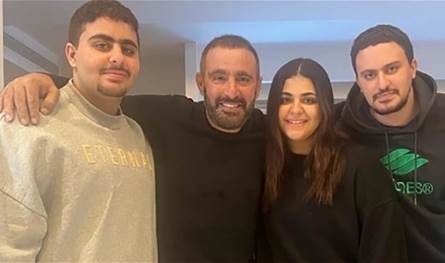 بعد طلاقه من زوجته الإعلامية الشهيرة... فنان يوجّه رسالة مؤثرة لابنه (صورة)