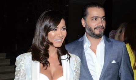 أصبح شاباً ويشبه والده.. جيسكار ابي نادر ينشر صورة لابنه ويُكذب نادين الراسي