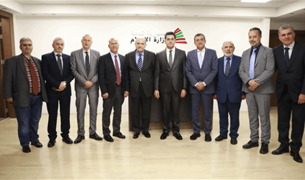 مرقص بحث مع زواره في شؤون عامة