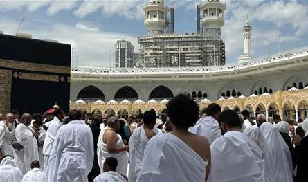 في يوم عرفة... رصد حالات إجهاد حراري بين الحجاج