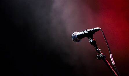 صورة فنانة معروفة جدّاً تُثير الجدل... هل هي حامل؟