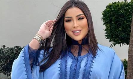دنيا بطمة تحدث ضجة في احدث ظهور لها