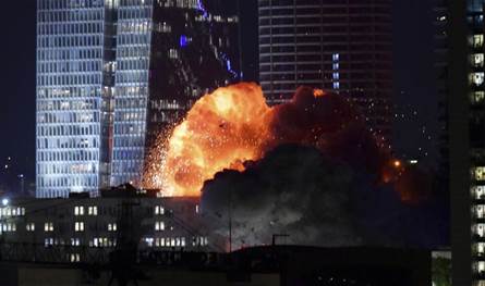 لبنان ينأى بنفسه عن الحرب وتواصل بين الجيش و&quot;الحزب&quot;