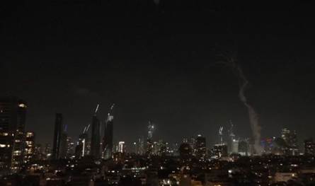 3 قتلى وأكثر من 80 جريحا بضربات صاروخية إيرانية على إسرائيل