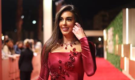ياسمين صبري وسط البلبلة بسبب حادث دراجة نارية