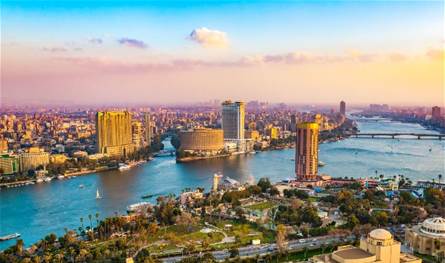 مطالبات بترحيل فنانة من مصر... ما السبب؟