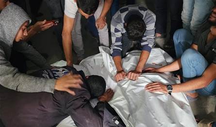 مجزرة جديدة بغزة.. 31 شهيداً بينهم أطفال وباحثون عن الطعام في قصف إسرائيلي متواصل