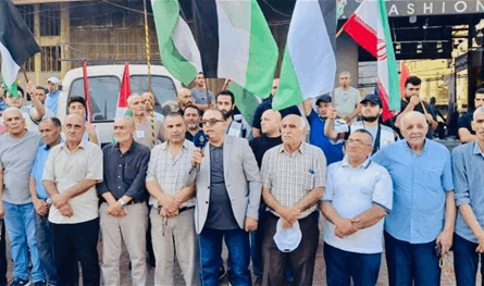 وقفة تضامنية مع ايران في مخيم نهر البارد