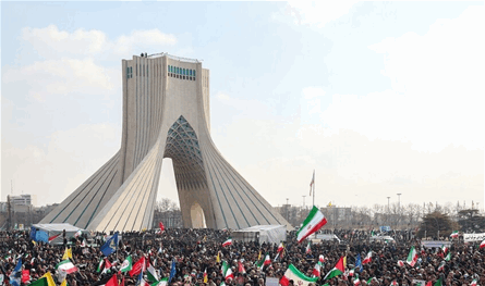 رسميًا... إيران تُحدد موعد وتفاصيل مراسم تشييع كبار الضباط والعلماء