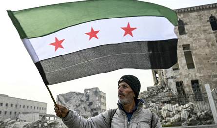 بعد قرار ترامب رفع &quot;عقوبات سوريا&quot;.. أول تعليق من دمشق