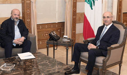 وزير الداخلية بحث مع 4 نواب شؤونا إنمائية متصلة بمناطقهم