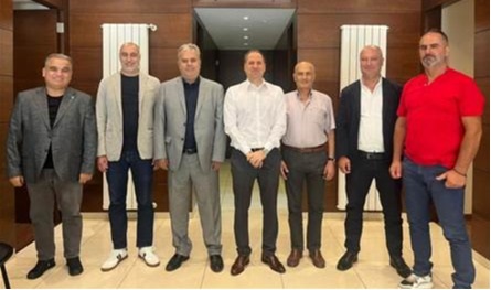  رئيس الكتائب استقبل رئيس بلدية بسكنتا مع وفد
