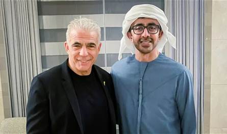 ناقشا التطورات الإقليمية... لقاء جمع عبدالله بن زايد ويائير لابيد