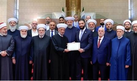 دريان يمنح الشرع وسام دار الفتوى المذهّب: حريصون على نشر الفكر الإسلامي الوسطي