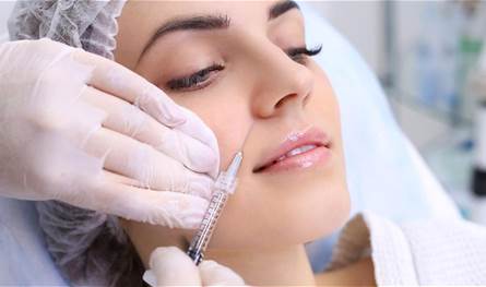 في هذه المنطقة.. مداهمة عيادة تجميل ما السبب؟