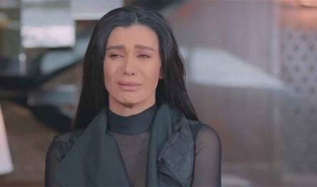 &quot;انقرضوا&quot;.. فيديو يُثير جدلًا واسعًا بسبب ما قالته نادين الراسي عن الرجال