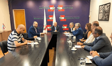 وزيرا العمل والصحة يبحثان مع كركي تفعيل التنسيق ودعم المستشفيات الحكومية