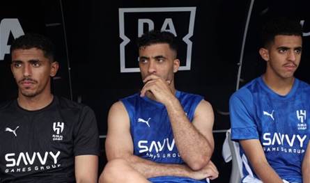 بعد فسخ التعاقد مع عبد الرزاق حمد الله.. الهلال السعودي يتخذ قرارا مهماً