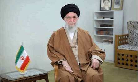 خامنئي يهدد: قادرون على ضرب مواقع أميركية مهمة