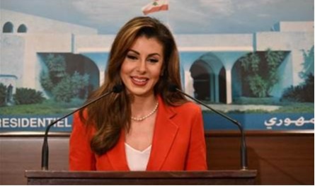 صورة تجمع أورتاغوس وبرّاك.. الإطلالة &quot;زهرية اللون&quot;!