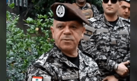 خطوة لافتة.. هذا ما فعله مدير عام أمن الدولة