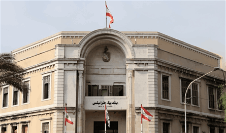 اعتصام لعمال بلديه طرابلس