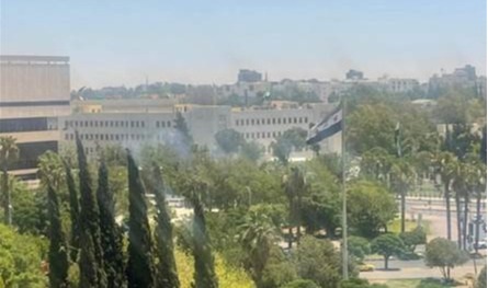 وسط مراقبة للوضع في السويداء.. إسرائيل تستهدف مقرّ الأركان في دمشق